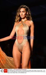 Pokazy Miami Swim Week 2021