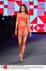 Pokazy Miami Swim Week 2021