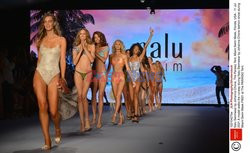 Pokazy Miami Swim Week 2021