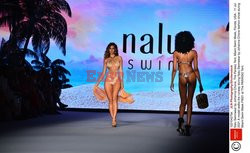 Pokazy Miami Swim Week 2021