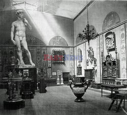 Victoria and Albert Museum archiwalia