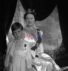 V&A Museum - Brytyjska rodzina królewska - fot. Cecil Beaton