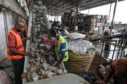 Recycling tworzyw sztucznych na Wybrzeżu Kości Słoniowej