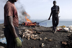 Zatoka Hann w Senegalu zamieniona w wysypisko - AFP