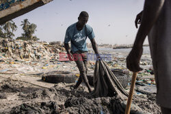 Zatoka Hann w Senegalu zamieniona w wysypisko - AFP