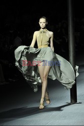 Paris Fashion Week - pokazy