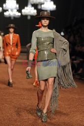 Paris Fashion Week - pokazy