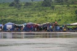 Transport rzeczny w Kongo - AFP