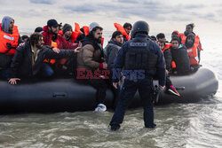 Migranci na plaży Gravelines - AFP