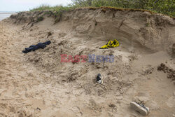 Migranci na plaży Gravelines - AFP