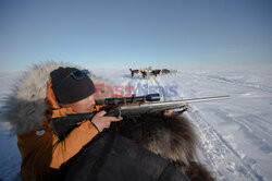 Ostatni inuiccy myśliwi - AFP