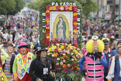 Festiwal i parada Matki Bożej z Guadalupe w Gwatemali