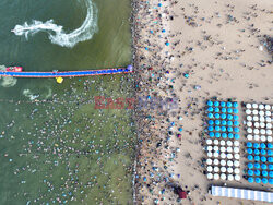 Tłumy na plaży w Chinach