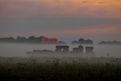 Mgła nad Stonehenge