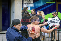 Protest PETA podczas tygodnia mody w Londynie