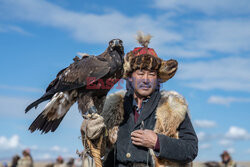 Polowanie z orłami w Mongolii