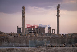 Zwiedzanie ruin Persepolis w Iranie