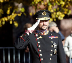 Ceremonia składania wieńców pod norweskim pomnikiem narodowym