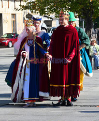 Happening w ramach obchodów 640. rocznicy koronacji królowej Jadwigi