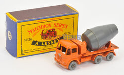 Aukcja 450 samochodzików Matchbox