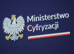 Ministerstwo Cyfryzacji o finansowaniu e-usług publicznych