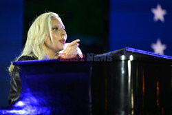 Lady Gaga na wiecu Kamali Harris