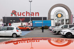 Auchan planuje zwolnić ponad 2 tysiące pracowników