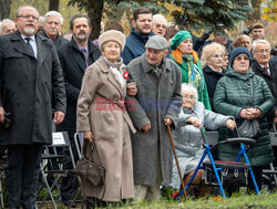 Odsłonięto nowy pomnik Wypędzonych Wielkopolan