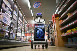 Robot Windy ochroniarzem w supermarkecie we Francji