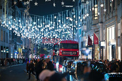 Świąteczna iluminacja na Oxford Street