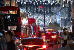 Świąteczna iluminacja na Oxford Street