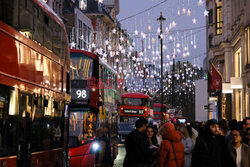 Świąteczna iluminacja na Oxford Street