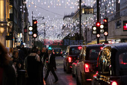 Świąteczna iluminacja na Oxford Street