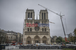 Katedra Notre-Dame miesiąc przed ponownym otwarciem