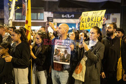 Protesty po powodzi przed siedzibą Partii Ludowej w Barcelonie