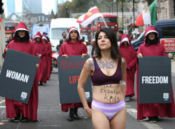 Protest w Londynie na rzecz praw kobiet w Iranie