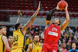 BKT EuroCup.Trefl Sopot - Hapoel Shlomo Tel Aviv.