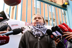 Greta Thunberg na proteście przed przedstawicielstwem ONZ w Erywaniu