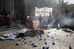 Antyrządowe demonstracje studentów we Włoszech