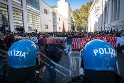 Antyrządowe demonstracje studentów we Włoszech