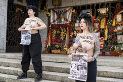 Aktywistki Femen protestują przeciwko faszyzmowi w Madrycie