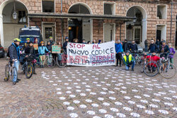 Protest przeciwko zmianom w kodeksie drogowym we Włoszech