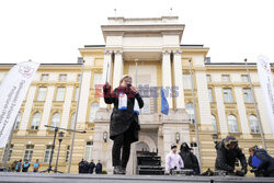 Protest pielęgniarek i położnych przed KPRM