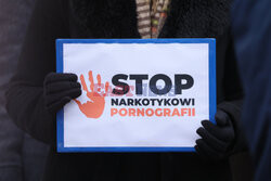 Zbiórka podpisów pod projektem ustawy o ochronie dzieci przed pornografią