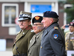 Gen. Parylak obejmuje dowodzenie Korpusem NATO