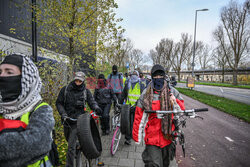 Demonstracja przeciwko targom broni w Rotterdamie