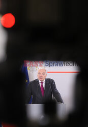 Komisarz UE do spraw Sprawiedliwości z wizytą w Warszawie