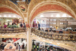 Galeria Lafayette w Paryżu w świątecznej krasie