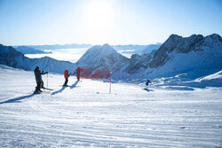 Otwarcie sezonu zimowego w niemieckim Zugspitze