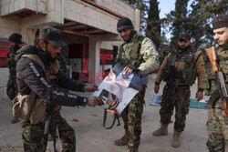 Syryjscy rebelianci podczas ofensywy w Aleppo